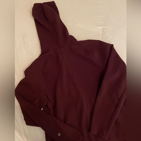 Lululemon Men’s Maroon Textured Pullover Hoodie Size M Athletic Training - Picture 3 of 3